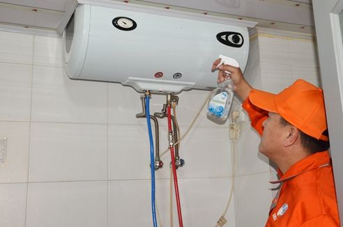 樱雪电热水器内胆清洗